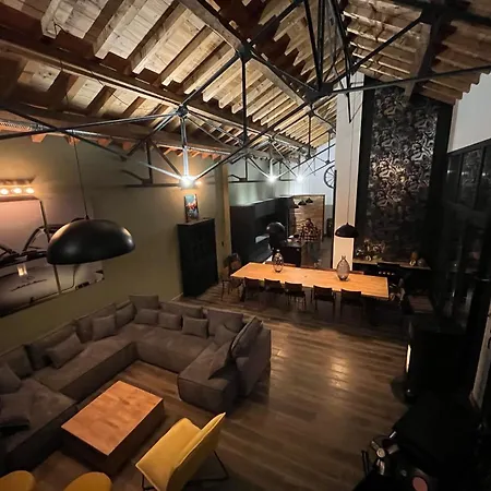 Le Garage A Francois بيت للعطل *